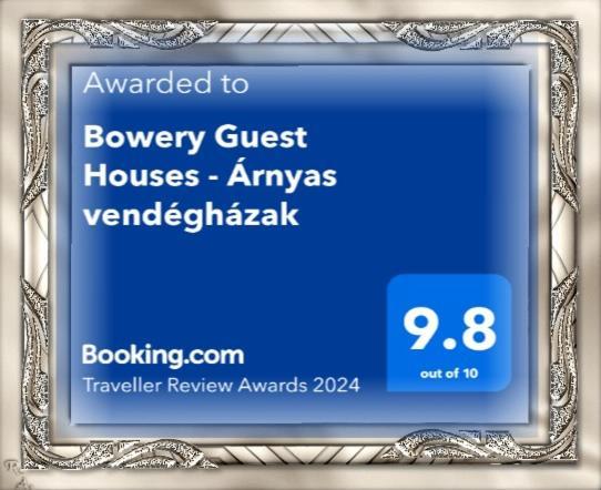 Bowery Guest Houses - Arnyas Vendeghazak Balatonalmádi Exteriér fotografie